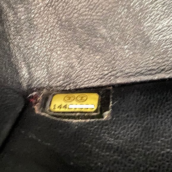 ❤️SOLD ❤️Chanel Black Quilted Patent Leather Maxi Classic Double Flap Bag - Picture 8 of 15